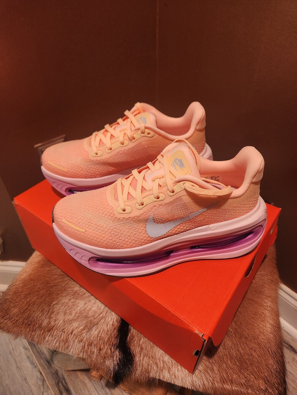 Nike Women's Peach-Pink Vomero Premium Running Shoes